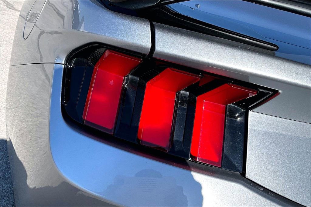 Used 2024 Ford Mustang Coupe RWD image 23