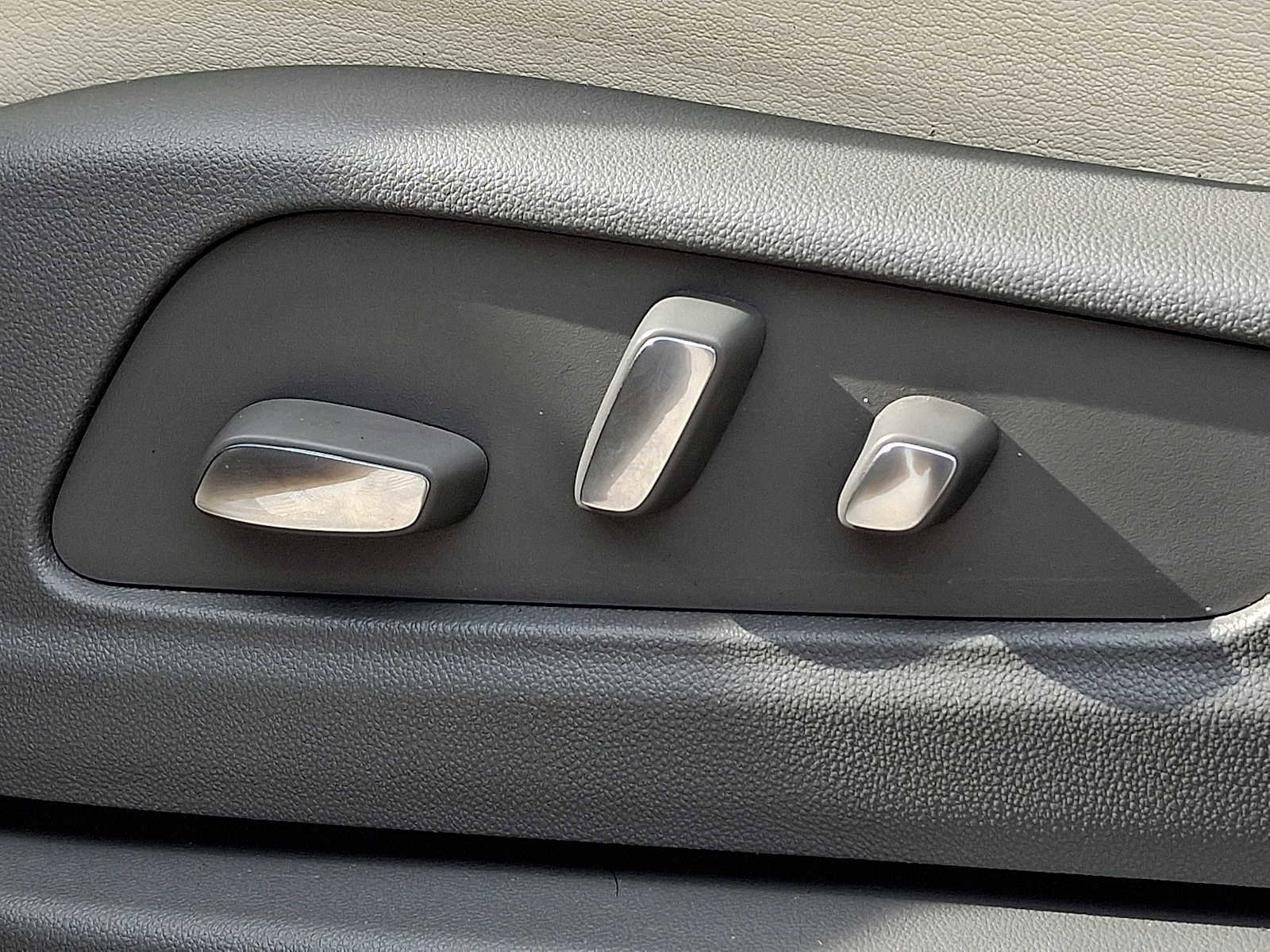 Certified 2023 Cadillac XT5 Premium Luxury image 18