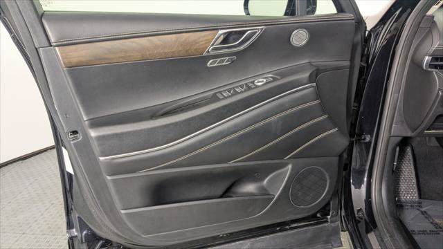 Used 2024 Genesis GV80 2.5T AWD/4WD image 12