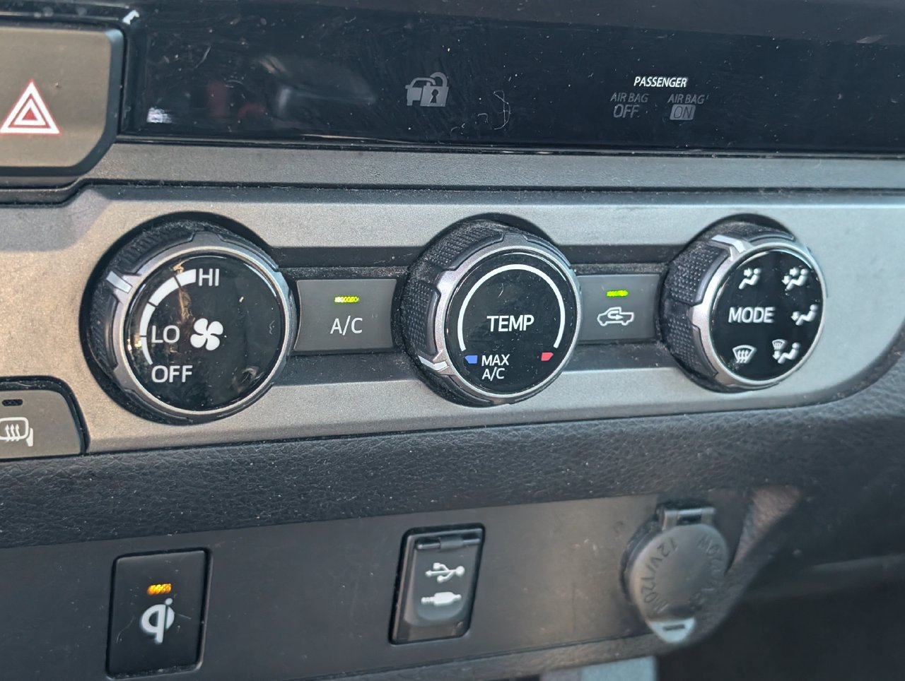 Used 2016 Toyota Tacoma TRD Off-Road w/ Towing Package RWD image 17