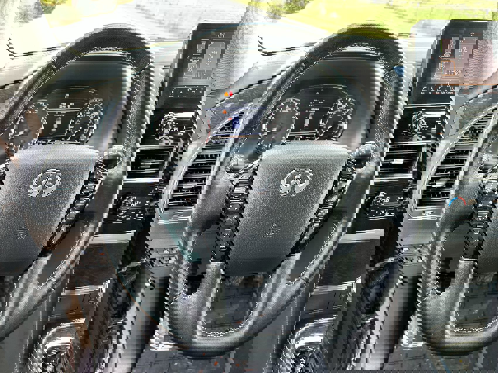 Used 2024 INFINITI QX80 Luxe image 14