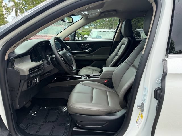 Used 2025 Lincoln Corsair FWD image 11