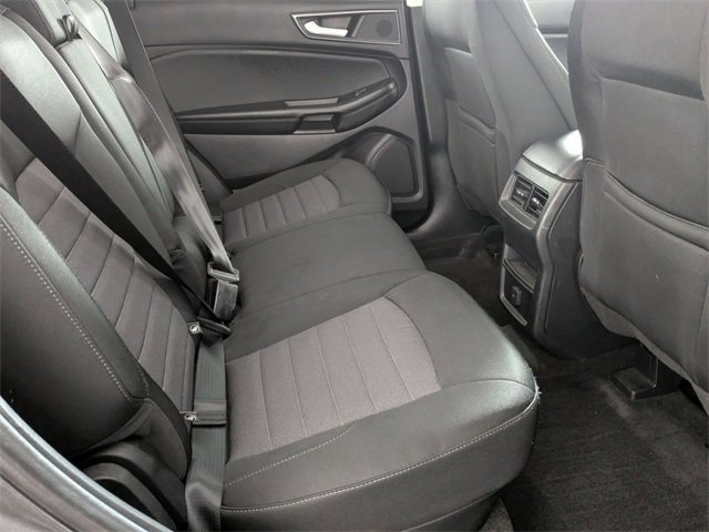 Used 2020 Ford Edge SE image 26