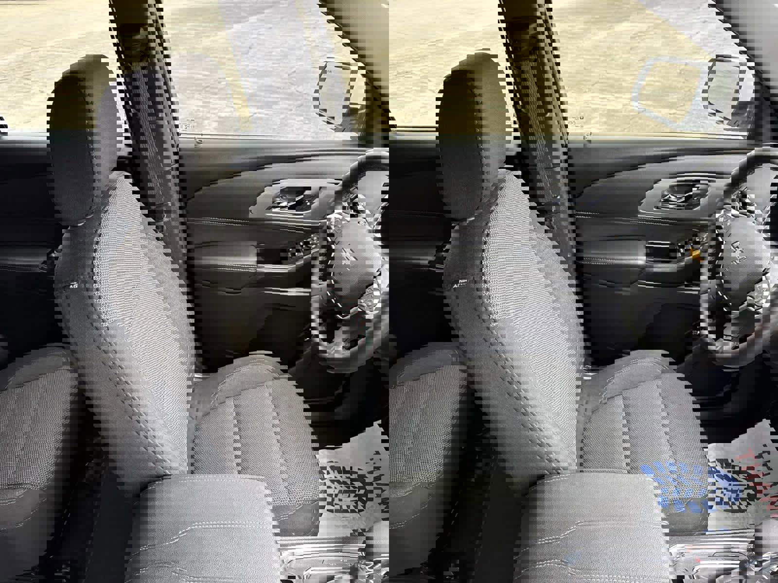 Used 2023 Chevrolet Traverse LT image 21