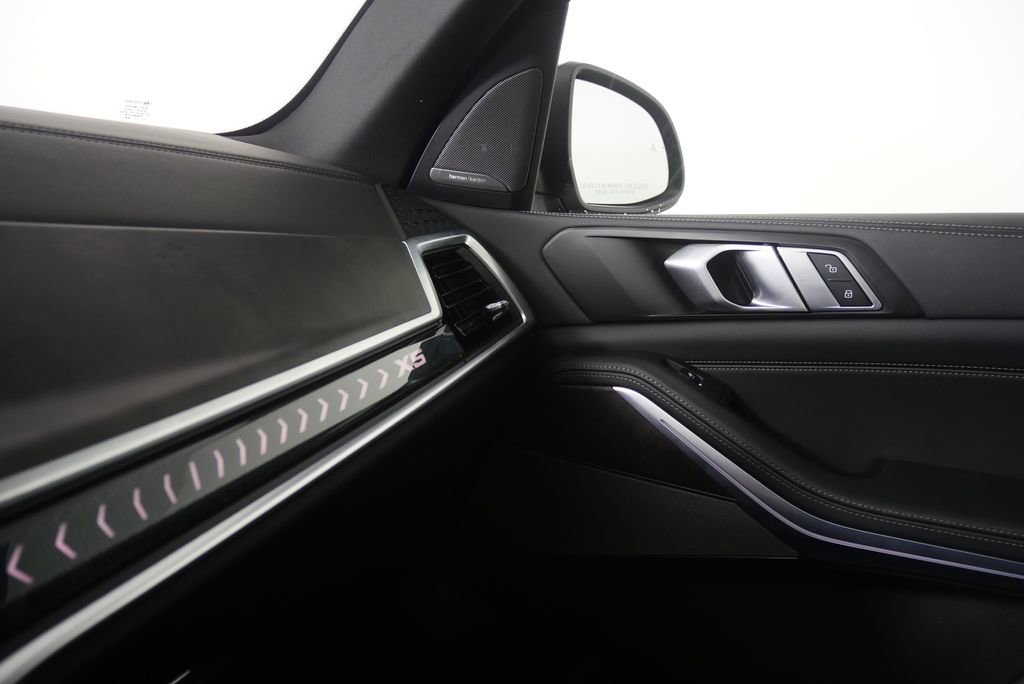 Used 2025 BMW X5 xDrive40i image 29