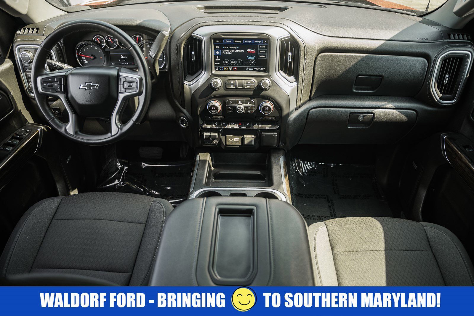 Used 2020 Chevrolet Silverado 1500 LT Trail Boss image 33