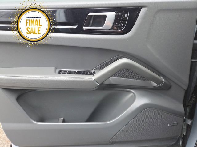 Used 2021 Porsche Cayenne image 24