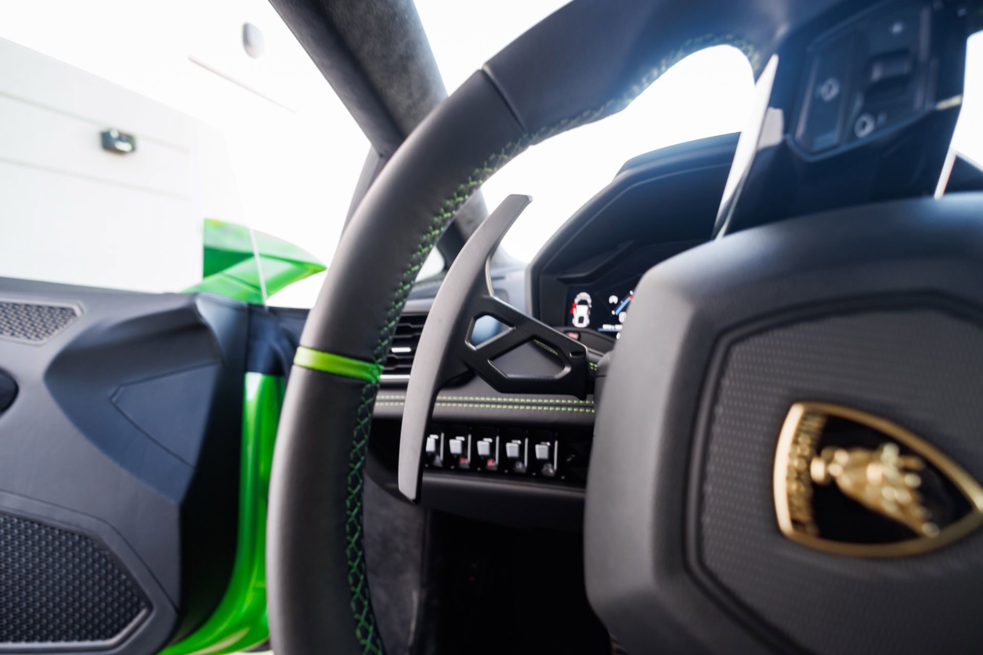 Used 2023 Lamborghini Huracan Tecnica image 35