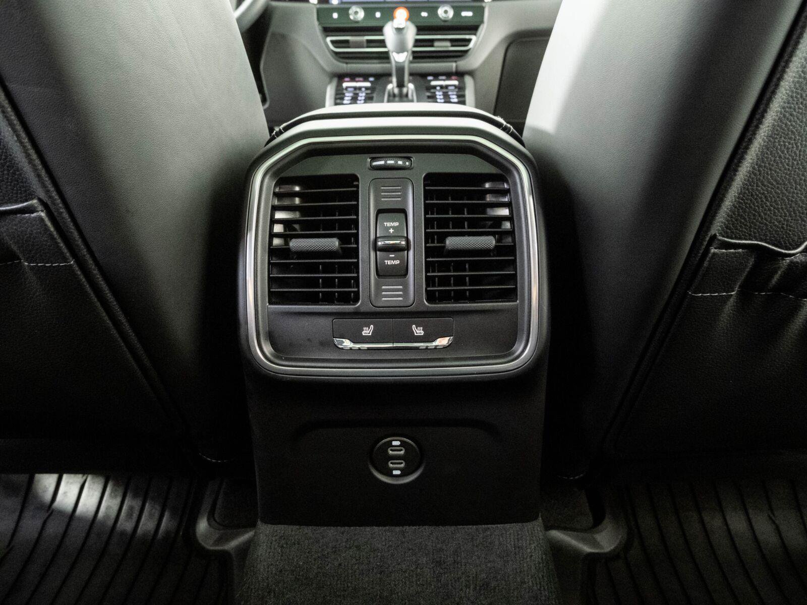 Used 2024 Porsche Macan S AWD/4WD image 21