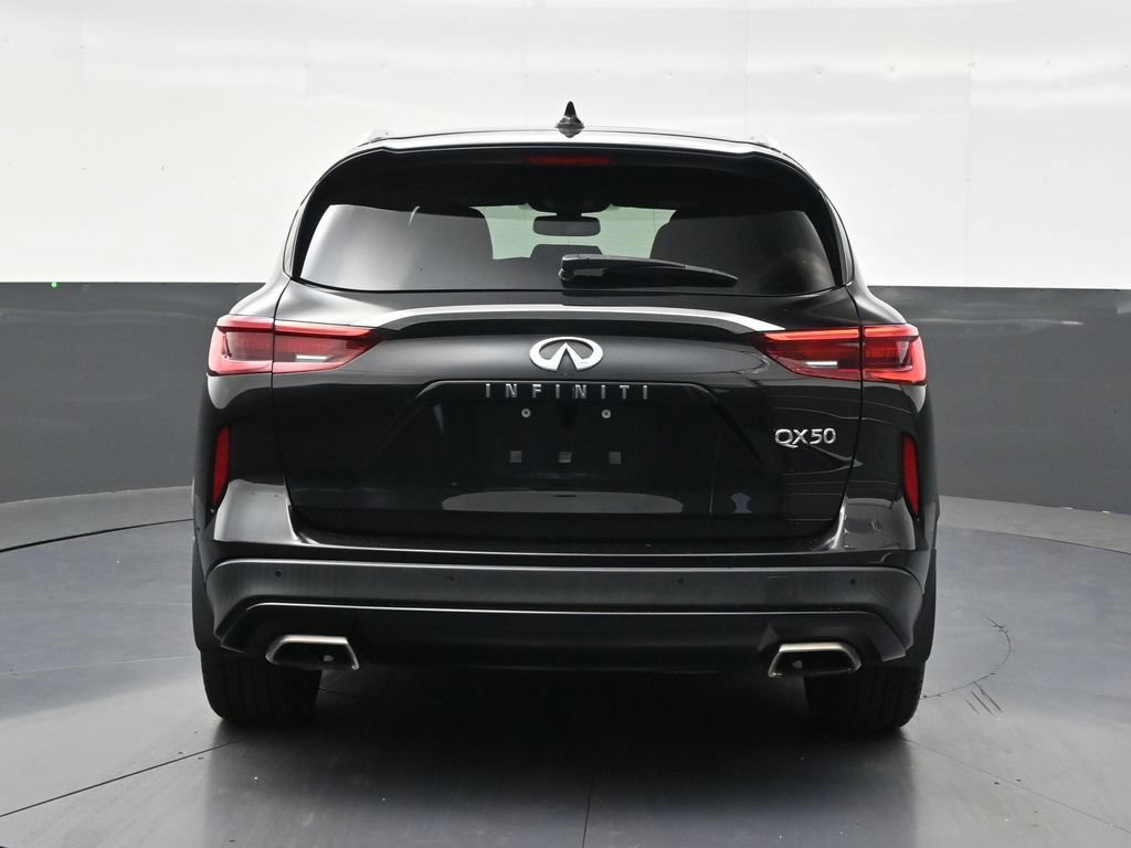 Used 2021 INFINITI QX50 Luxe w/ Appearance Package FWD image 4
