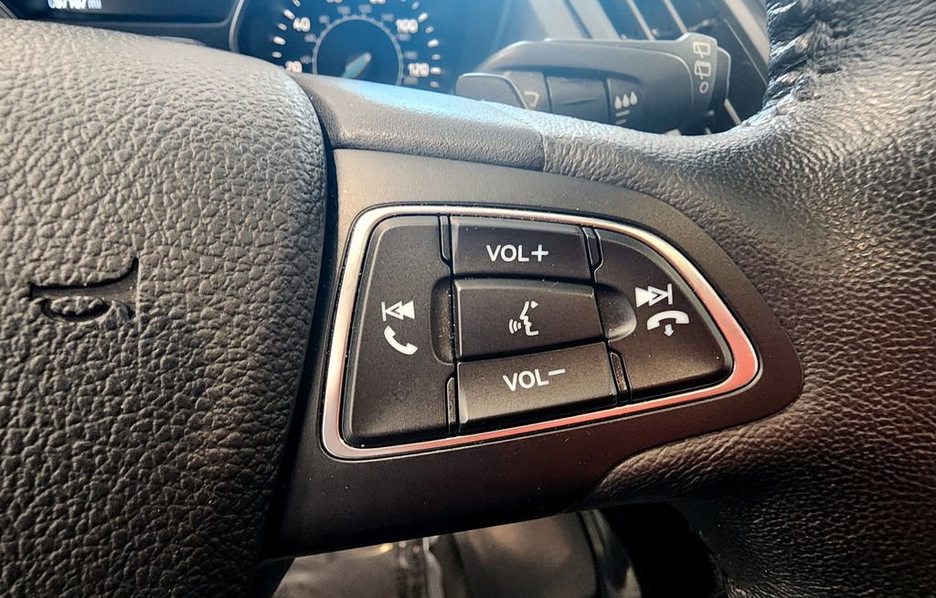 Used 2017 Ford Escape Titanium FWD image 22