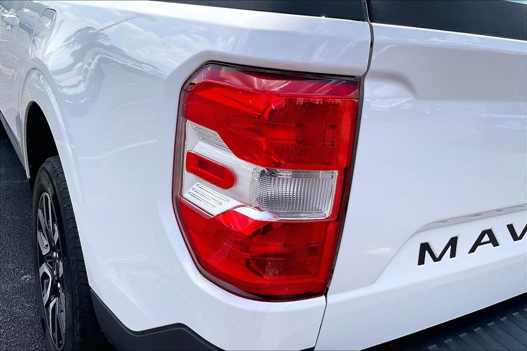 Used 2022 Ford Maverick Lariat w/ Lariat Luxury Package FWD image 25