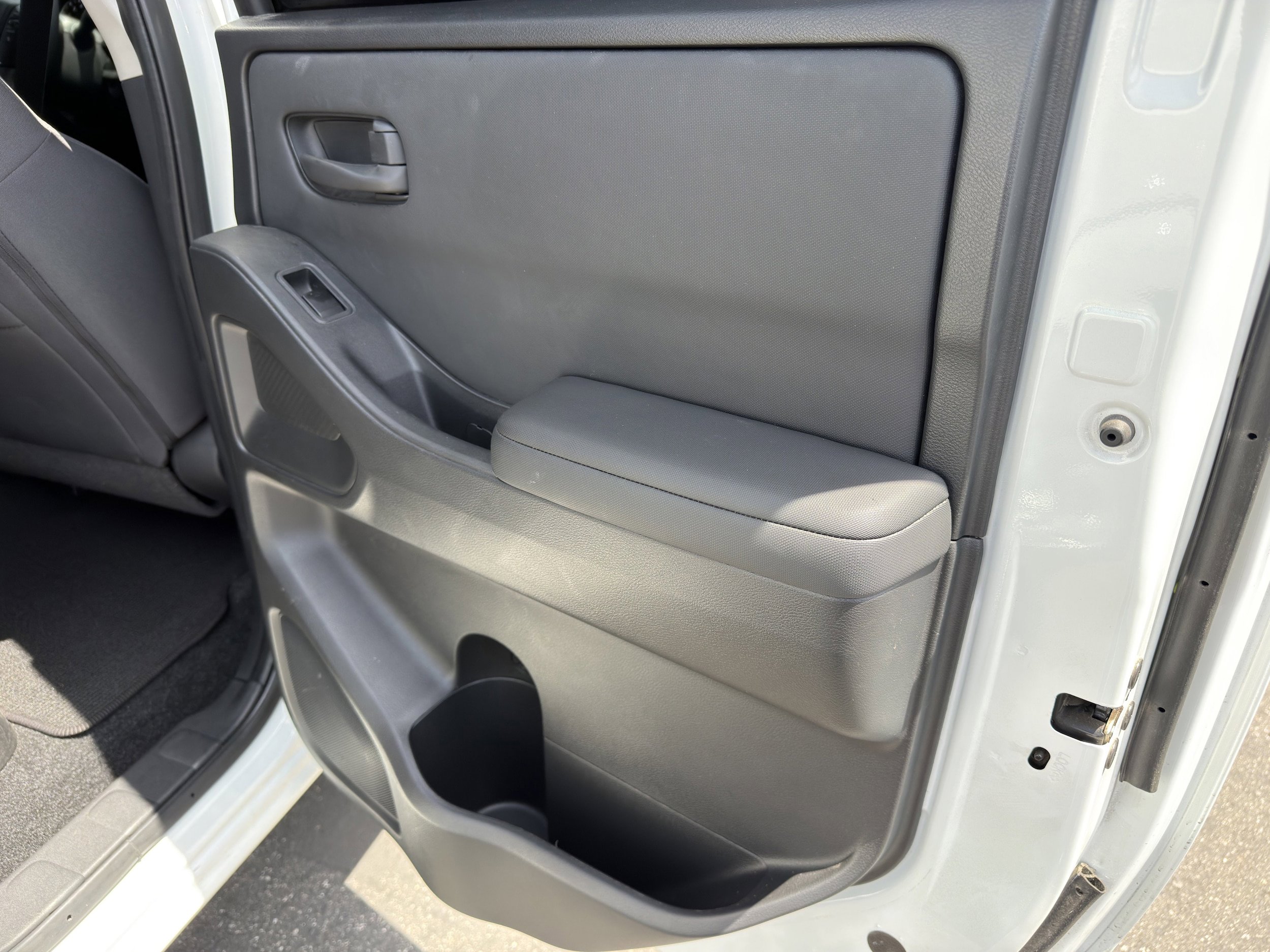 Used 2022 Nissan Frontier S w/ Technology Package AWD/4WD image 13