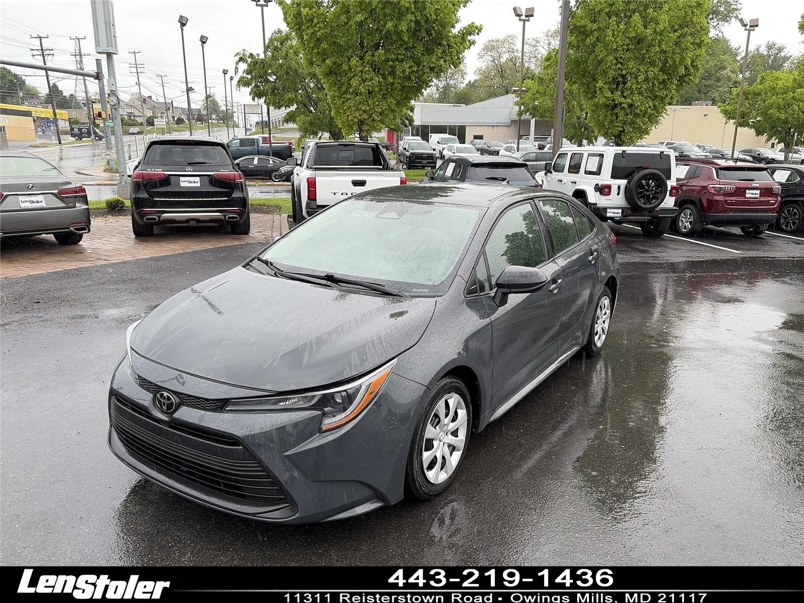 Used 2023 Toyota Corolla LE FWD image 1