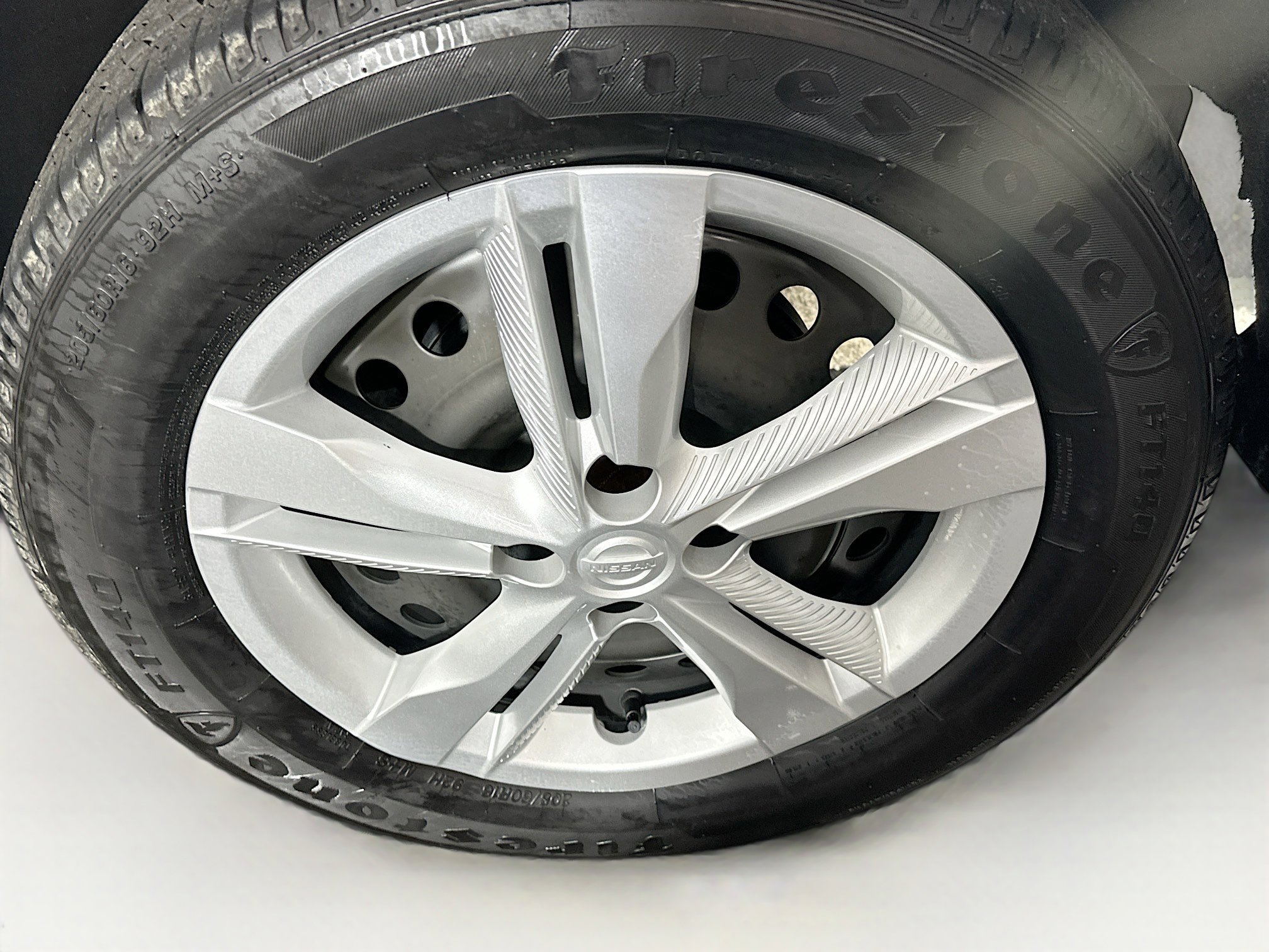 Used 2024 Nissan Kicks S image 11