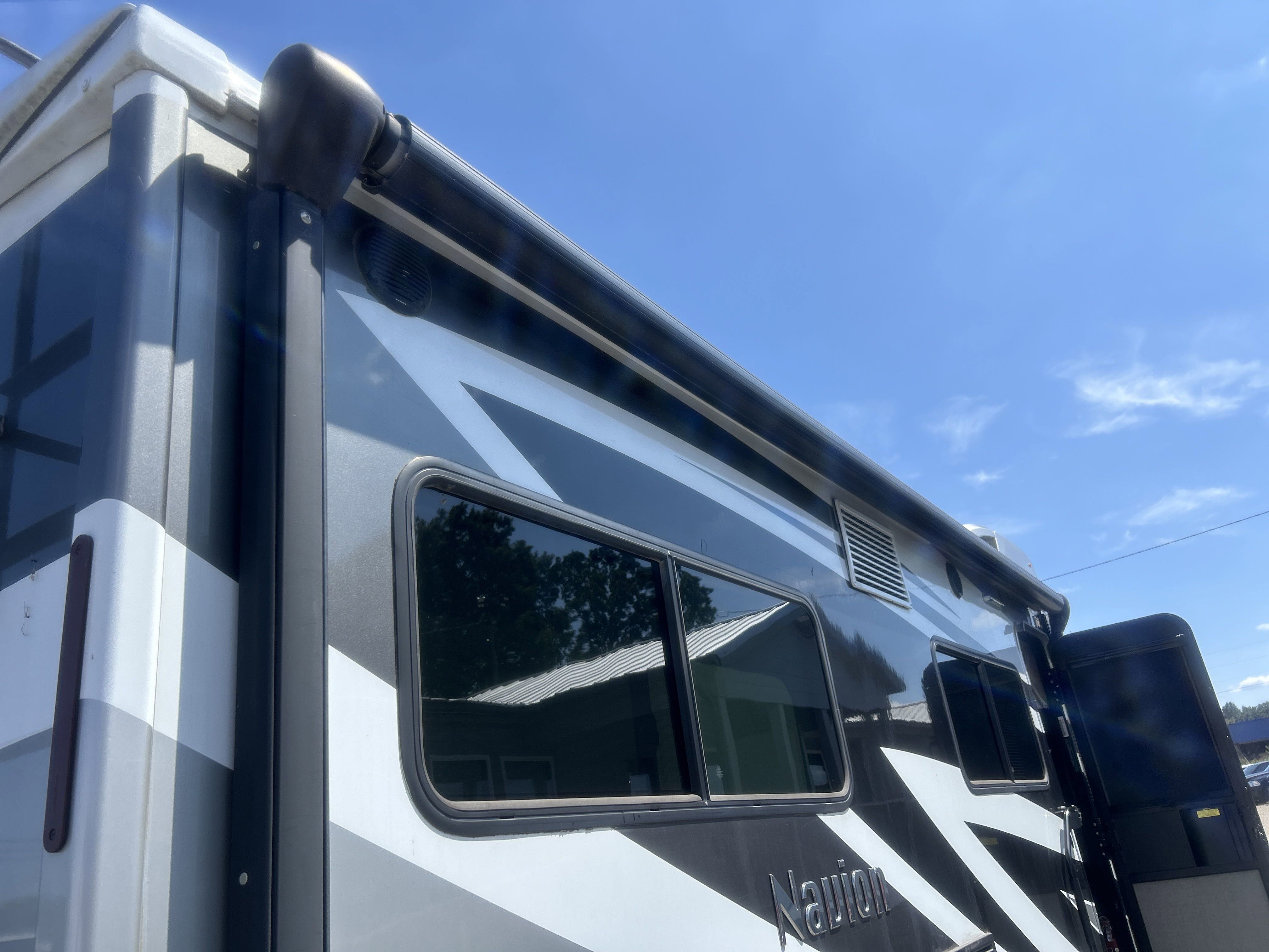 Used 2015 Mercedes-Benz Sprinter 3500 image 65