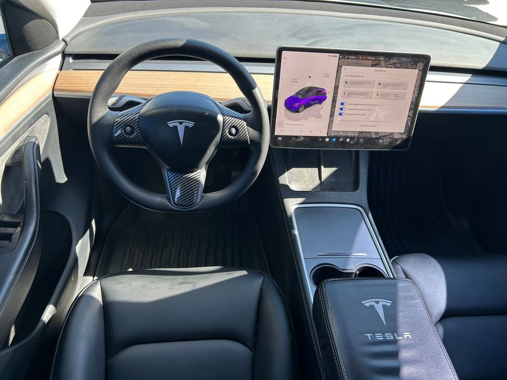 Used 2023 Tesla Model Y Long Range image 16