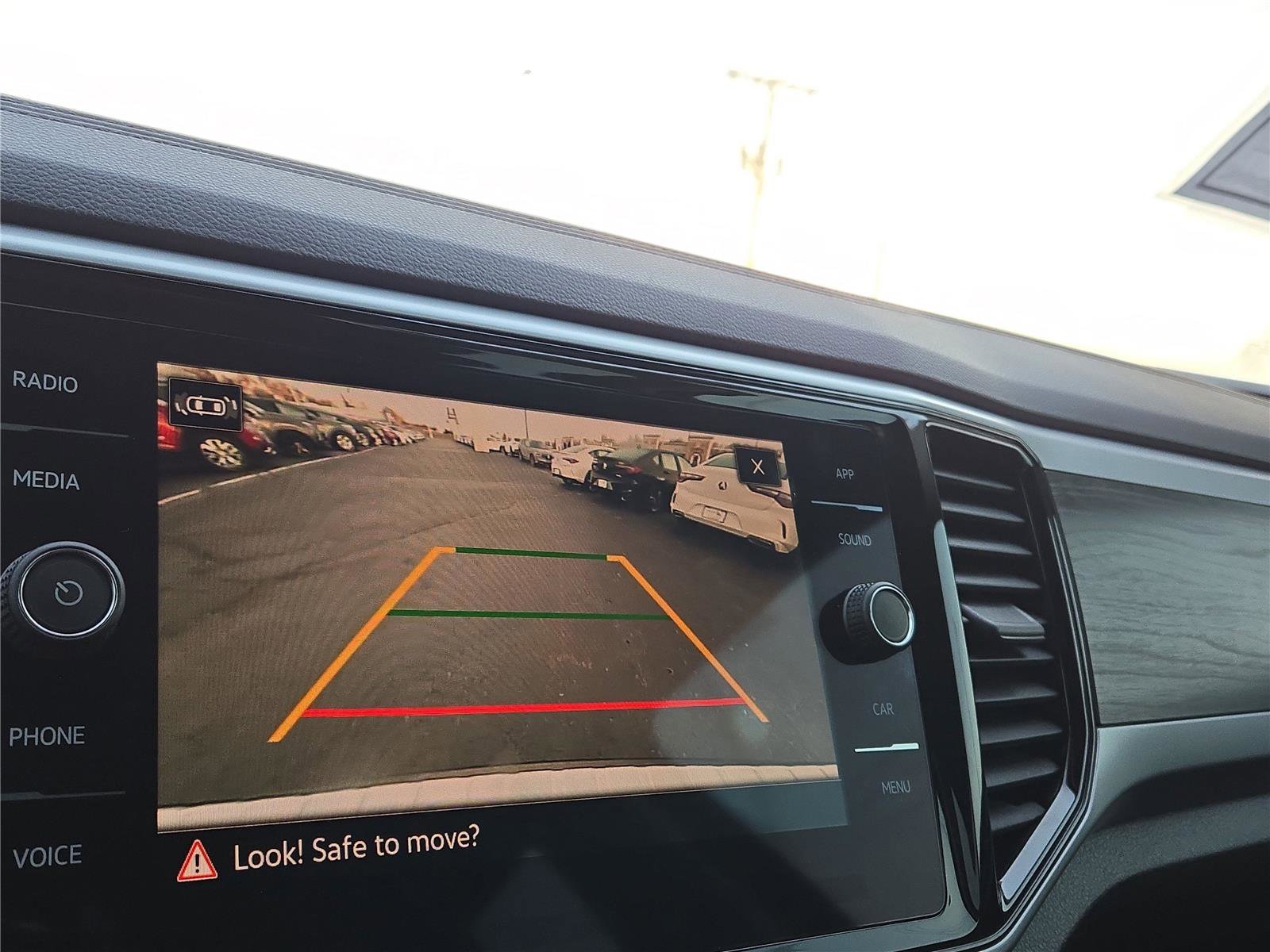 Used 2023 Volkswagen Atlas SE image 8