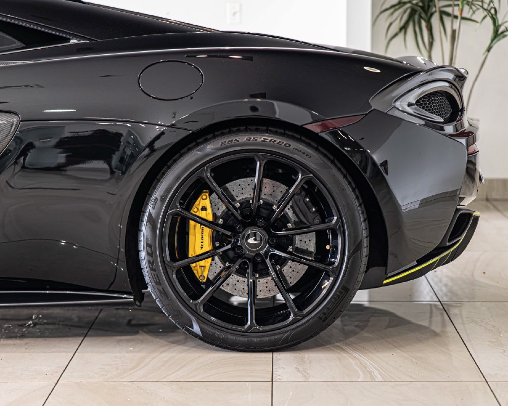 Used 2019 McLaren 570S Coupe RWD image 8