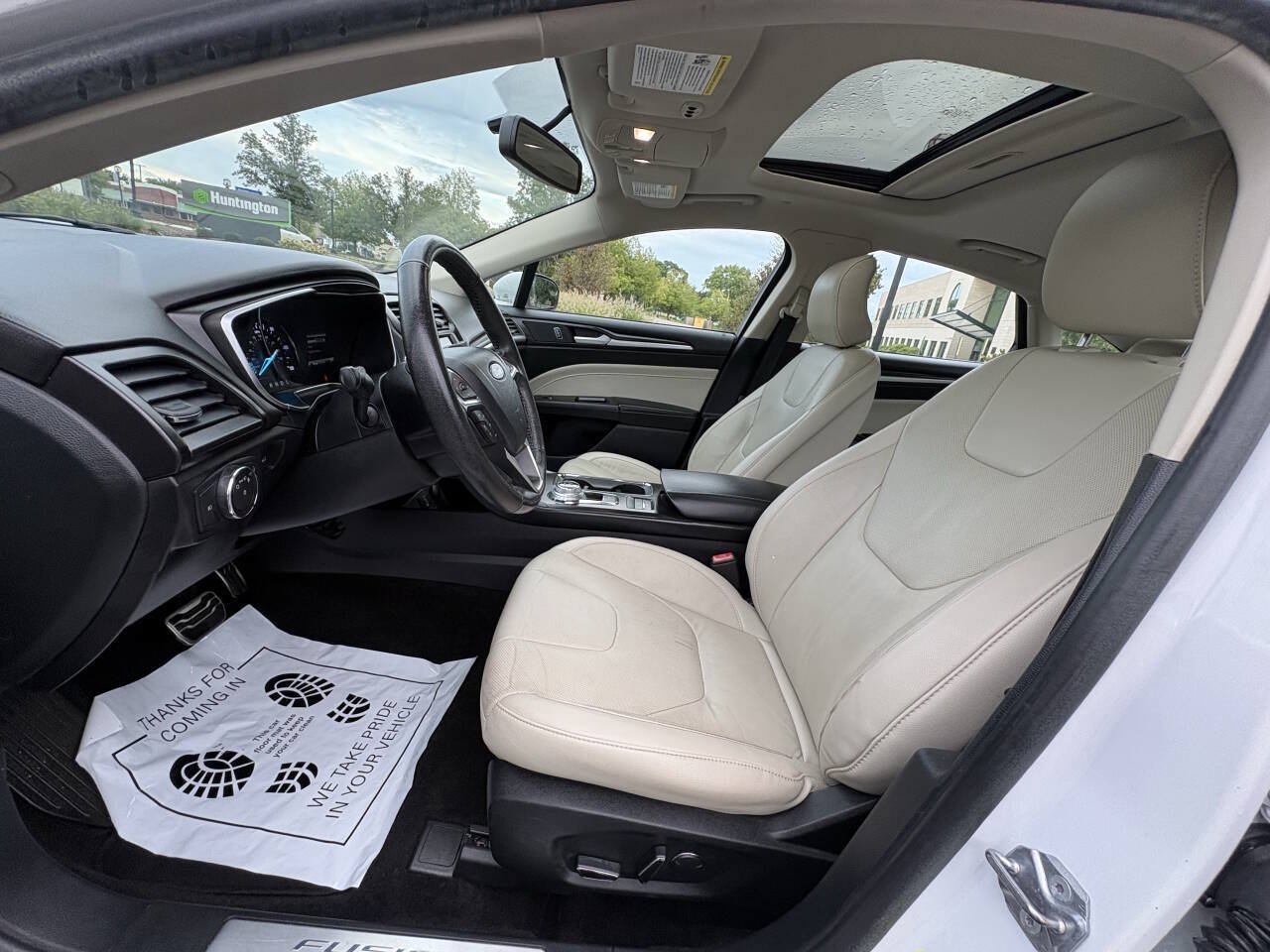 Used 2018 Ford Fusion Titanium FWD image 22