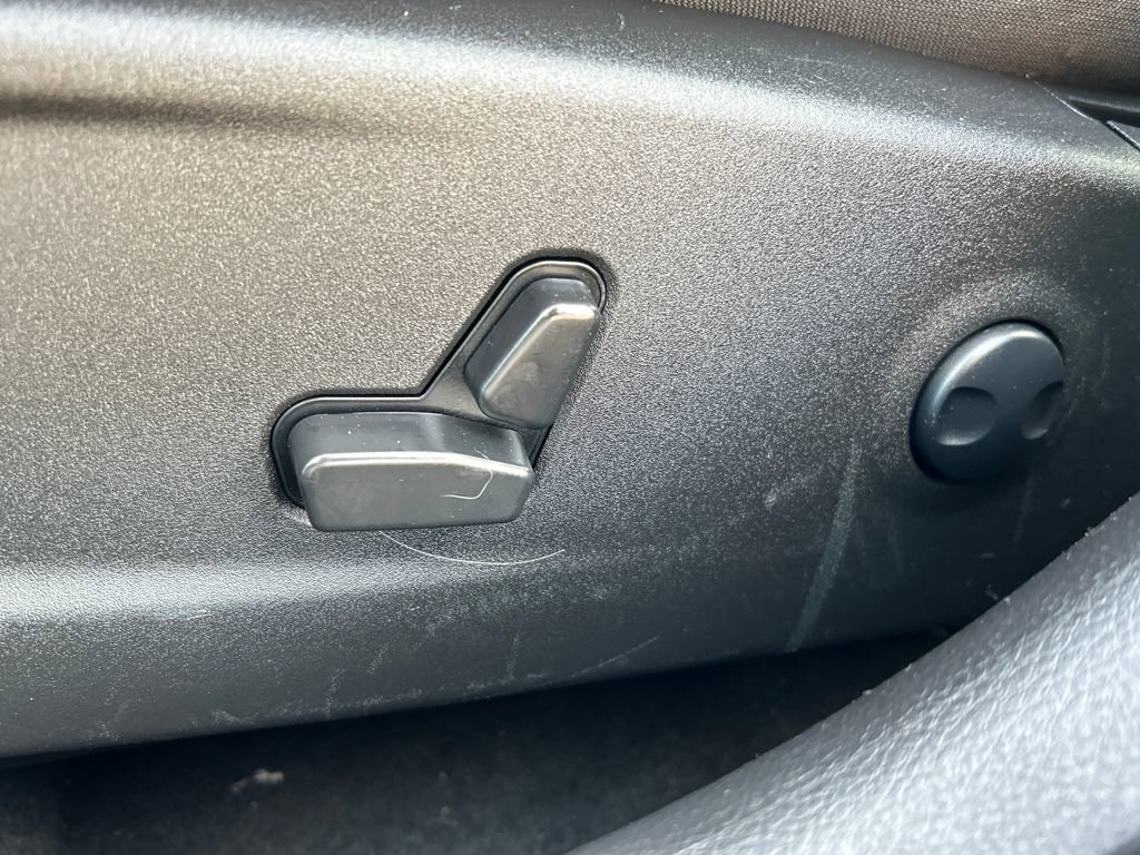 Used 2023 Dodge Charger R/T w/ Harman/Kardon Audio Group image 18