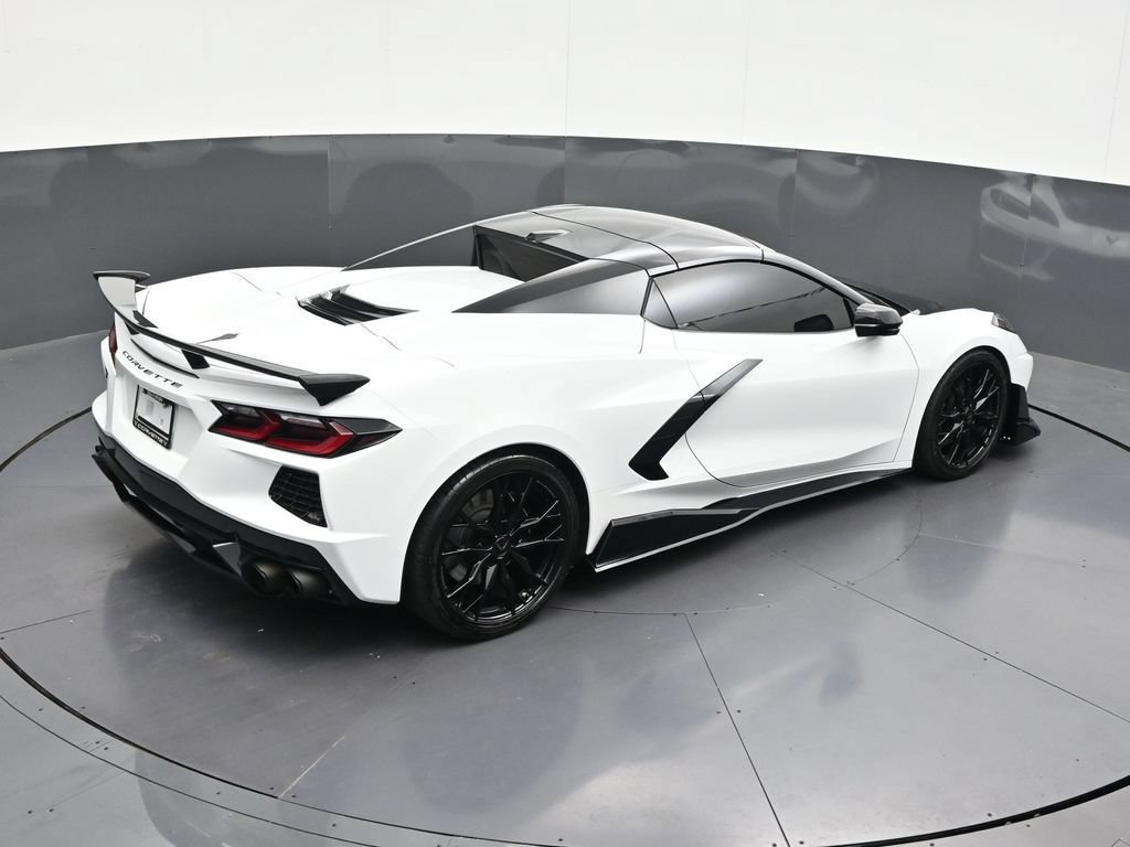 Used 2025 Chevrolet Corvette Stingray Preferred Conv w/ Z51 Performance Package RWD image 22