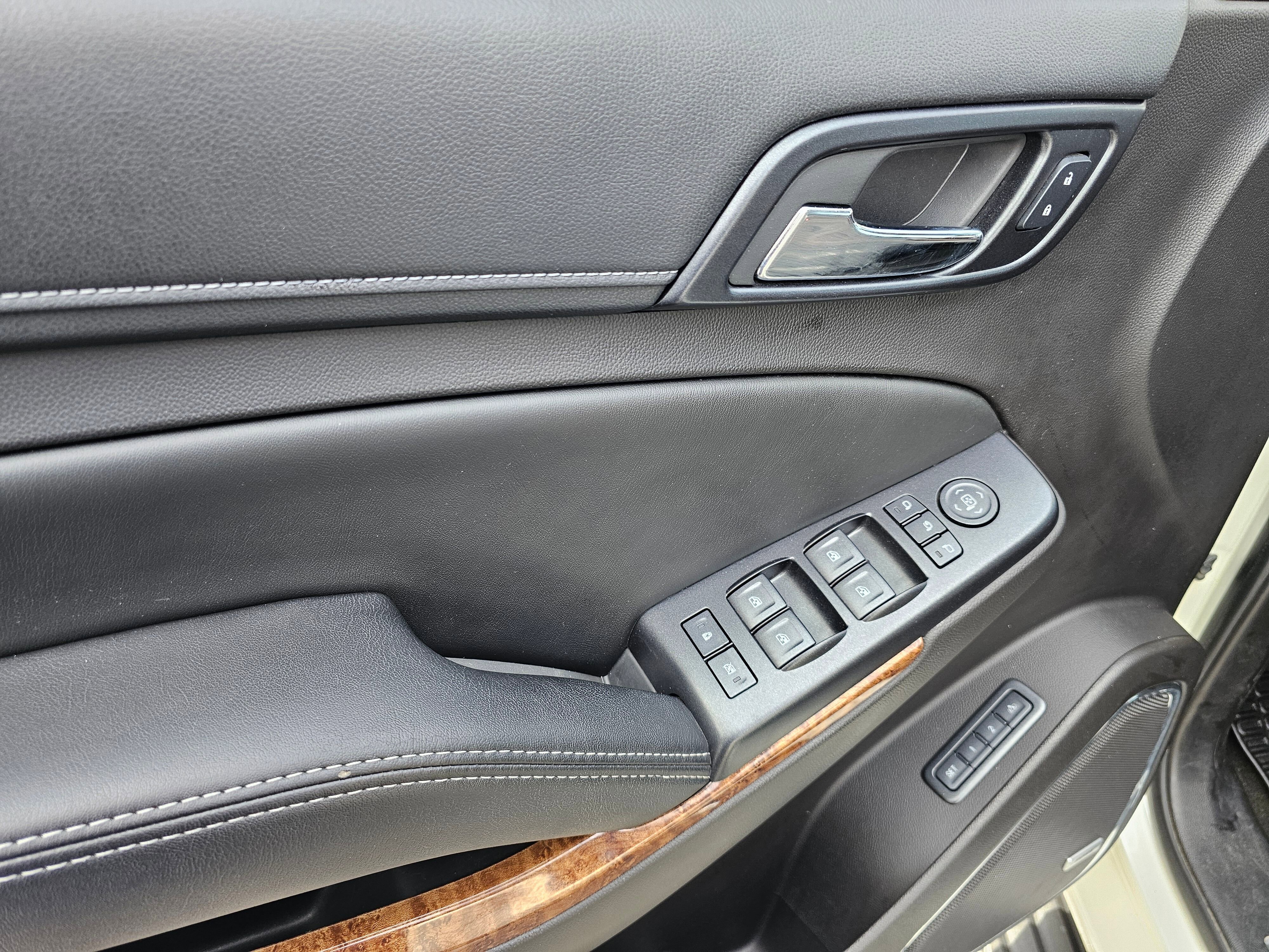 Used 2015 Chevrolet Tahoe LTZ AWD/4WD image 52