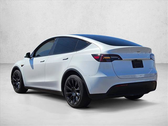 Used 2024 Tesla Model Y Long Range AWD/4WD image 6