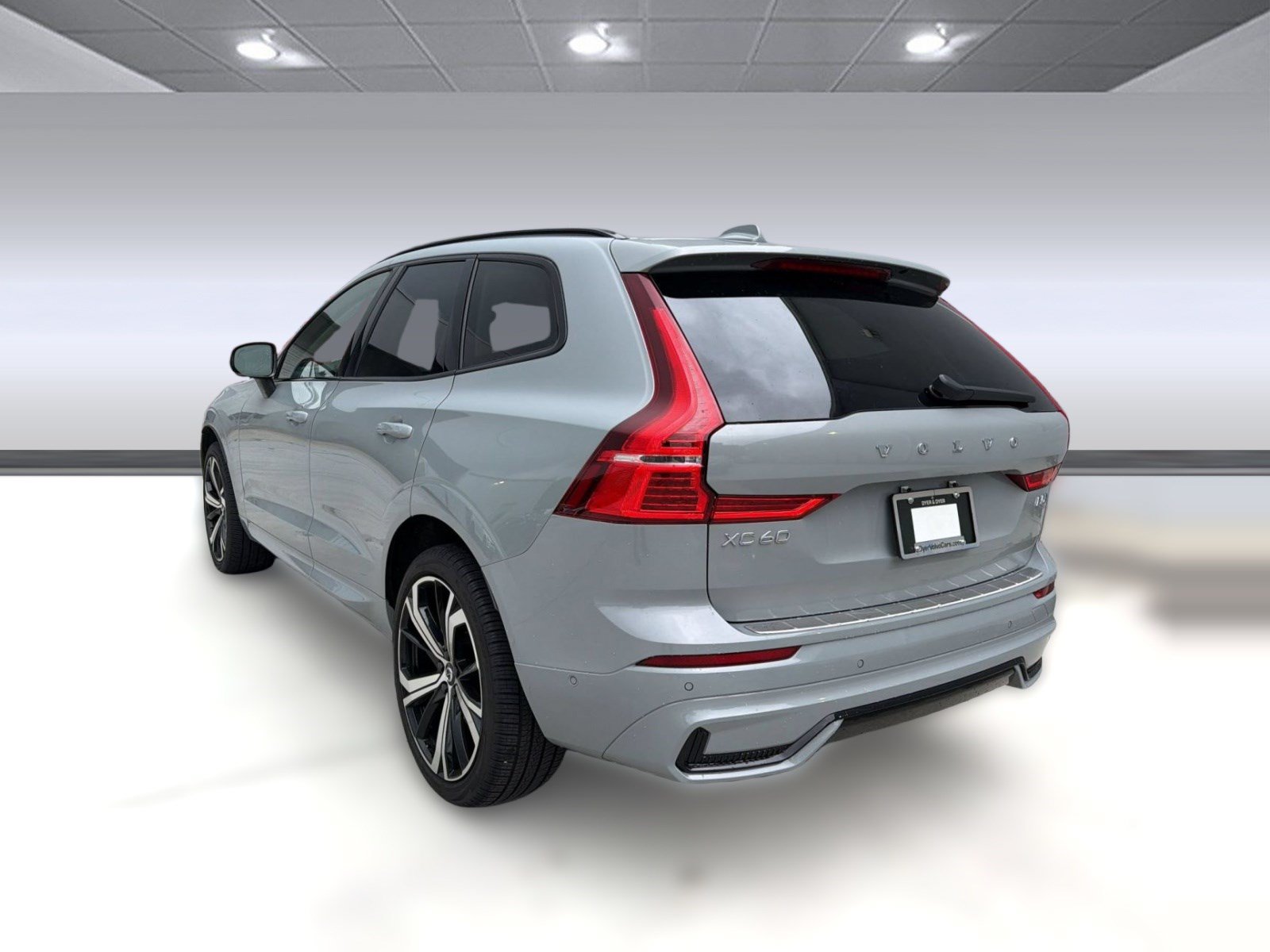 Used 2025 Volvo XC60 B5 Ultra w/ Protection Package Premier AWD/4WD image 3