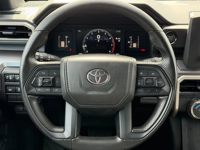 Certified 2025 Toyota Tacoma SR5 AWD/4WD image 25