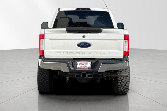 Used 2017 Ford F350 XLT image 5