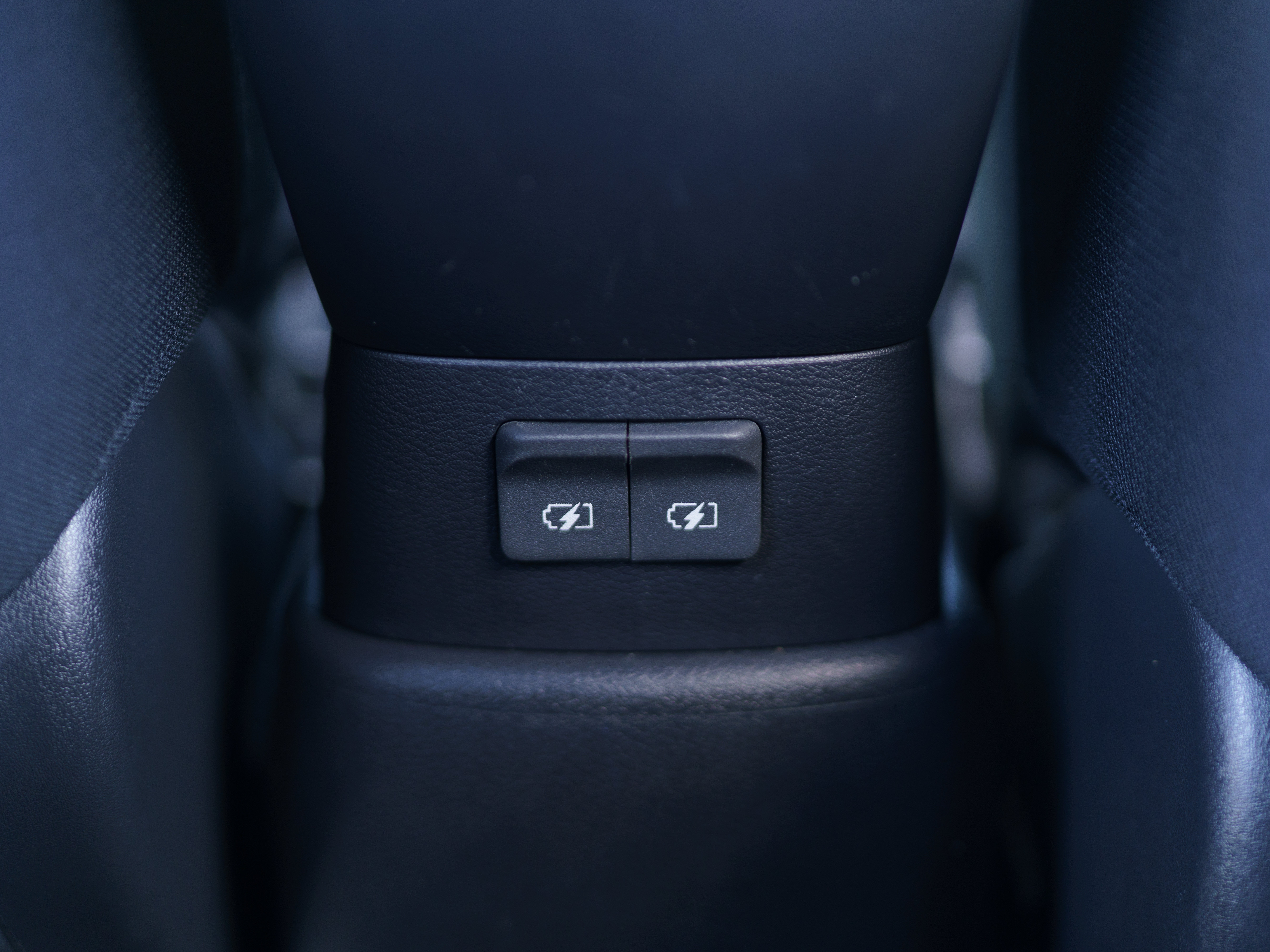 Used 2021 Nissan Kicks S FWD image 10