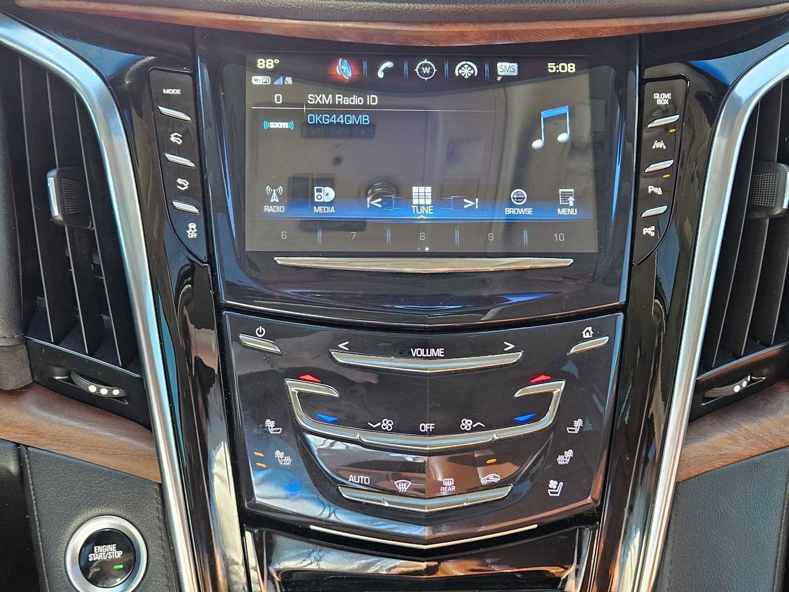 Used 2020 Cadillac Escalade Luxury image 26