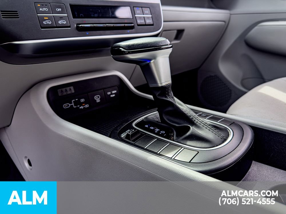 Used 2024 Hyundai Kona SEL image 22