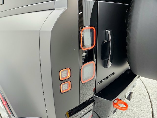 New 2026 Land Rover Defender 110 X AWD/4WD image 27