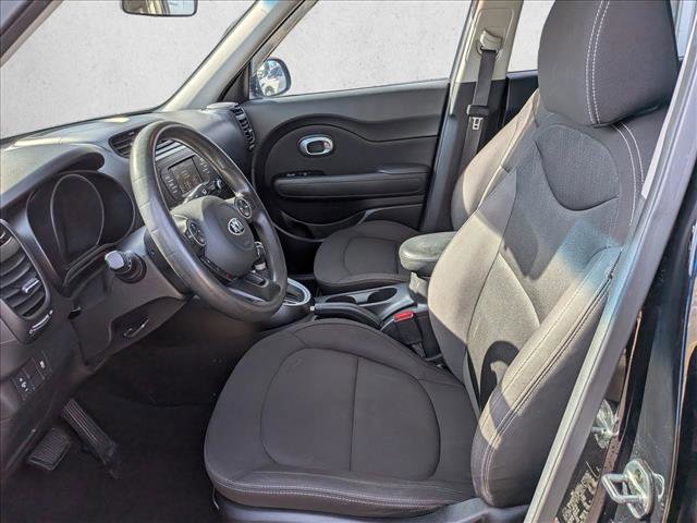 Used 2018 Kia Soul Base image 11