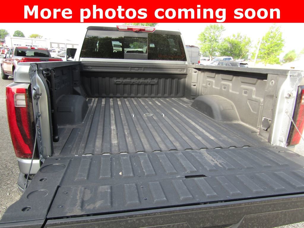 Used 2024 GMC Sierra 2500 Denali w/ Denali Reserve Package AWD/4WD image 16