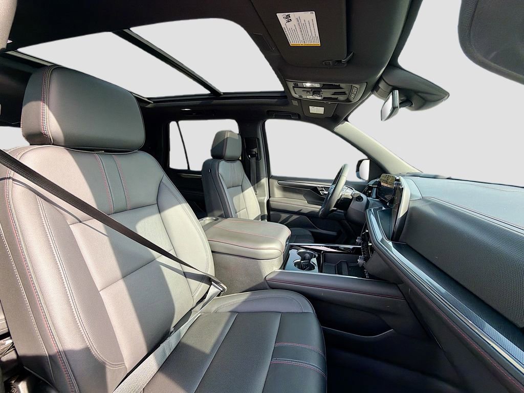 Used 2025 Chevrolet Tahoe RST w/ Comfort Package image 31