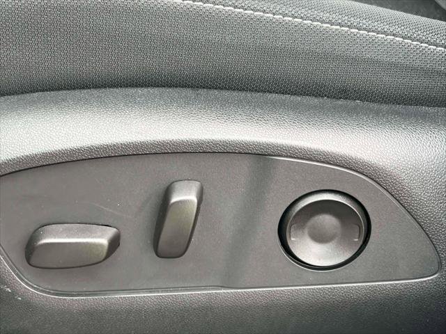 Used 2026 Chevrolet Traverse LT image 18