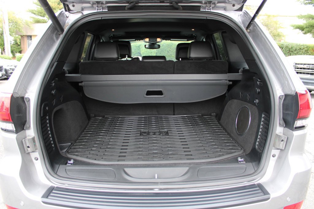 Used 2020 Jeep Grand Cherokee Altitude AWD/4WD image 11
