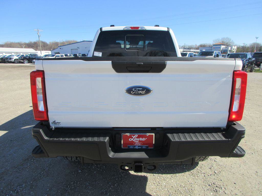 New 2026 Ford F250 XL w/ XL Off-Road Package image 6