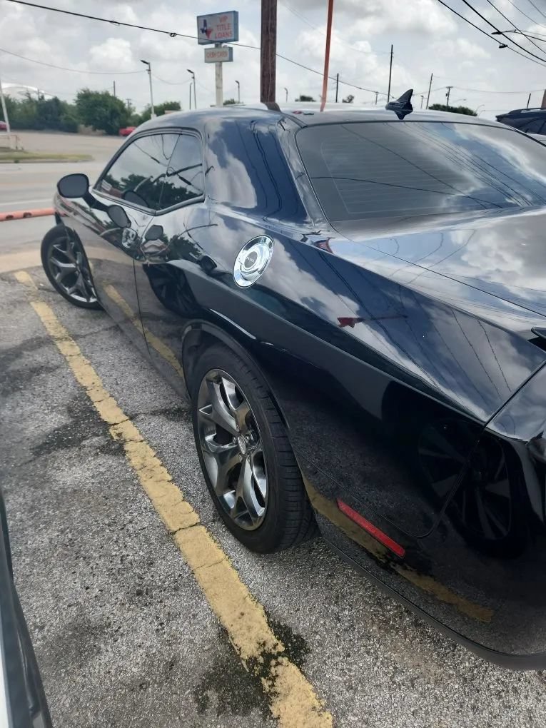 Used 2016 Dodge Challenger SXT Plus RWD image 4