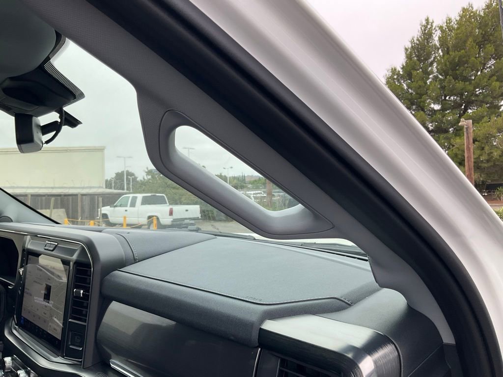 Certified 2025 Ford F350 Lariat w/ Black Appearance Package image 64