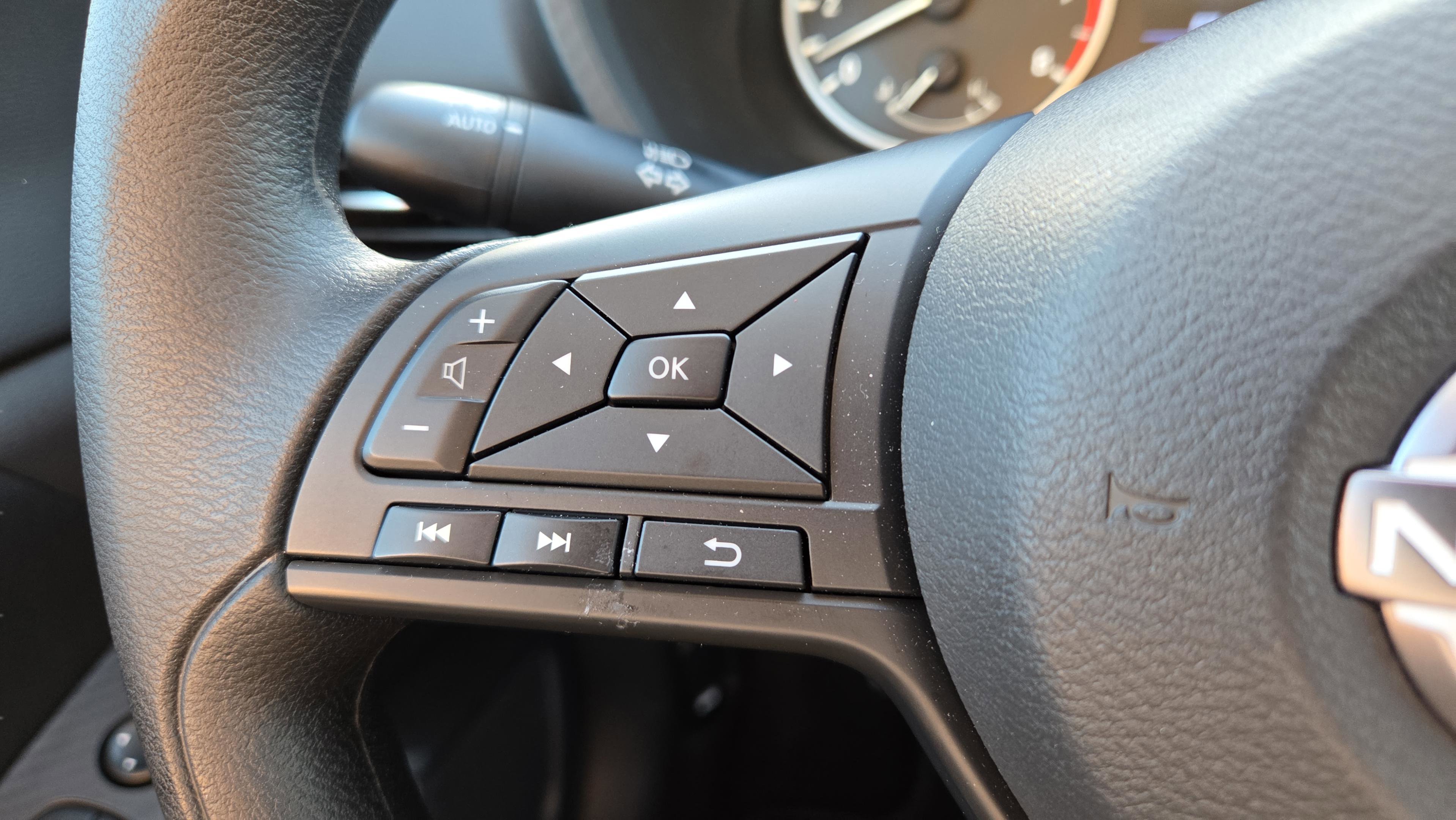 Certified 2025 Nissan Sentra S image 26