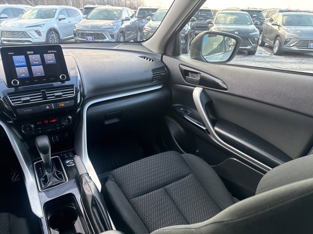 Used 2022 Mitsubishi Eclipse Cross LE image 29