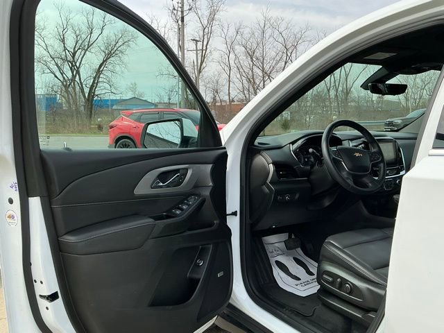 Used 2023 Chevrolet Traverse LT w/ LT Premium Package image 15