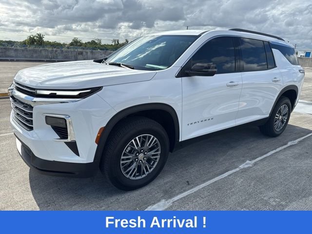 Used 2025 Chevrolet Traverse LT
