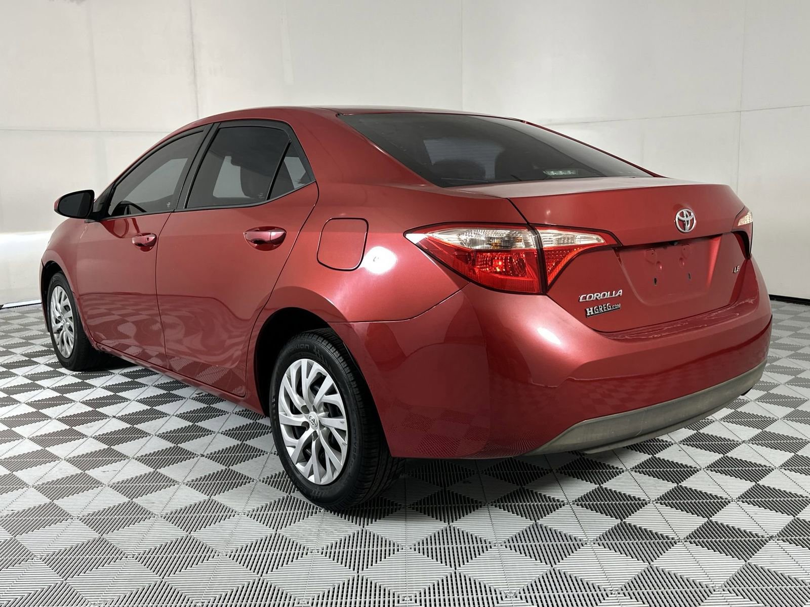 Used 2017 Toyota Corolla LE FWD image 6
