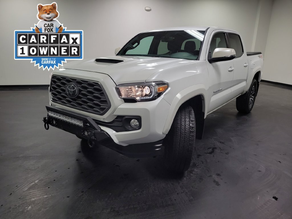 Used 2022 Toyota Tacoma TRD Sport w/ Technology Package AWD/4WD image 4