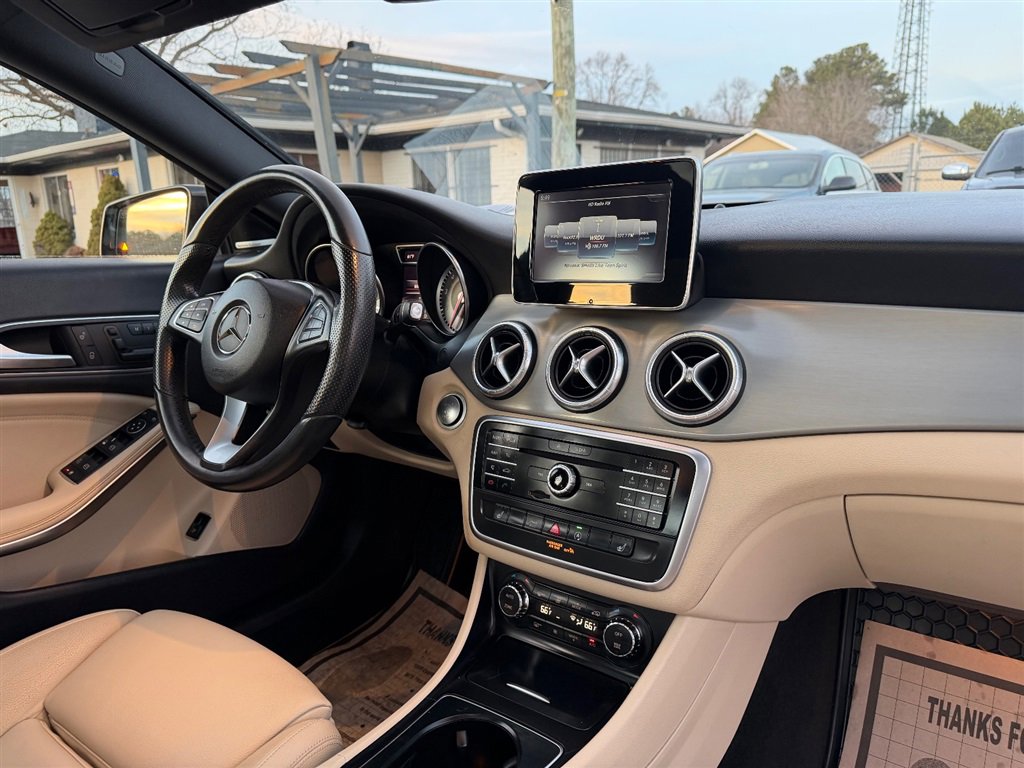 Used 2016 Mercedes-Benz CLA 250 image 21